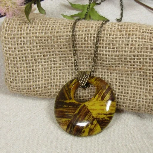 Brown Inlaid Horn Pendant Necklace