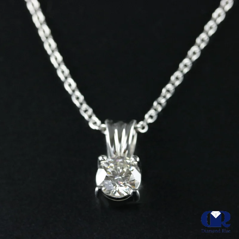 Women's 0.80 Carat Round Cut Diamond Solitaire 4 Prong Pendant Necklace In 14K White gold