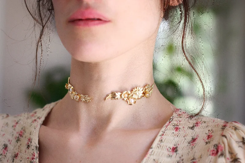 Preorder*** Aubrey Floral Choker