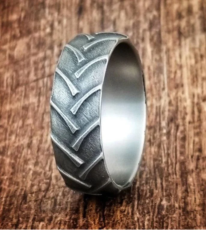 Titanium Handmade Tractor Tread Ring-8mm