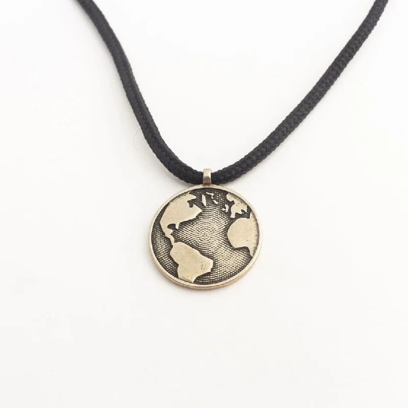 The Globe Necklace