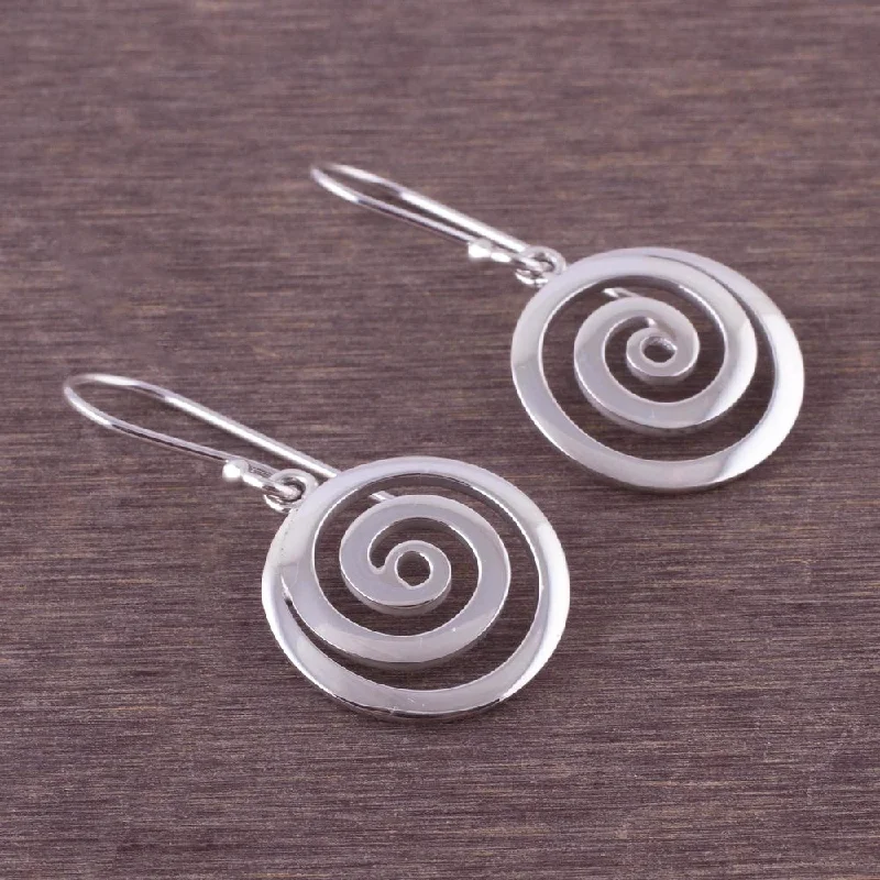 Handmade Sterling Silver 'Andean Whirlwind' Earrings (Peru) - 1.5*0.8