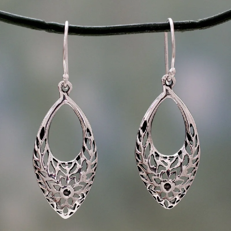 Handmade Sterling Silver 'Jali Blossoms' Earrings (India)