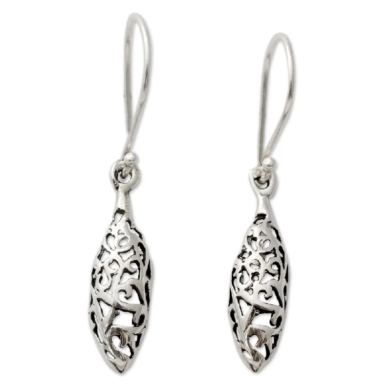 Handmade Sterling Silver 'Jali Dewdrop' Earrings (India)