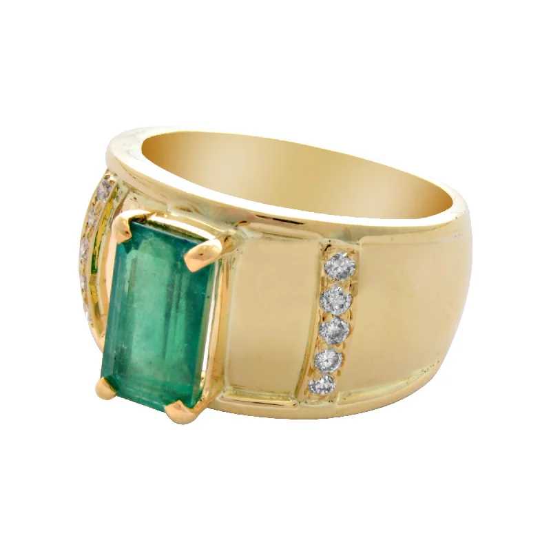 Ring- Emerald And Diamond